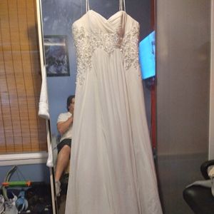 Brand new wedding dress designer Enzoani size 14 color Ivory